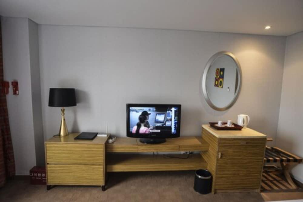 Philos Hotel Pohang Exterior photo